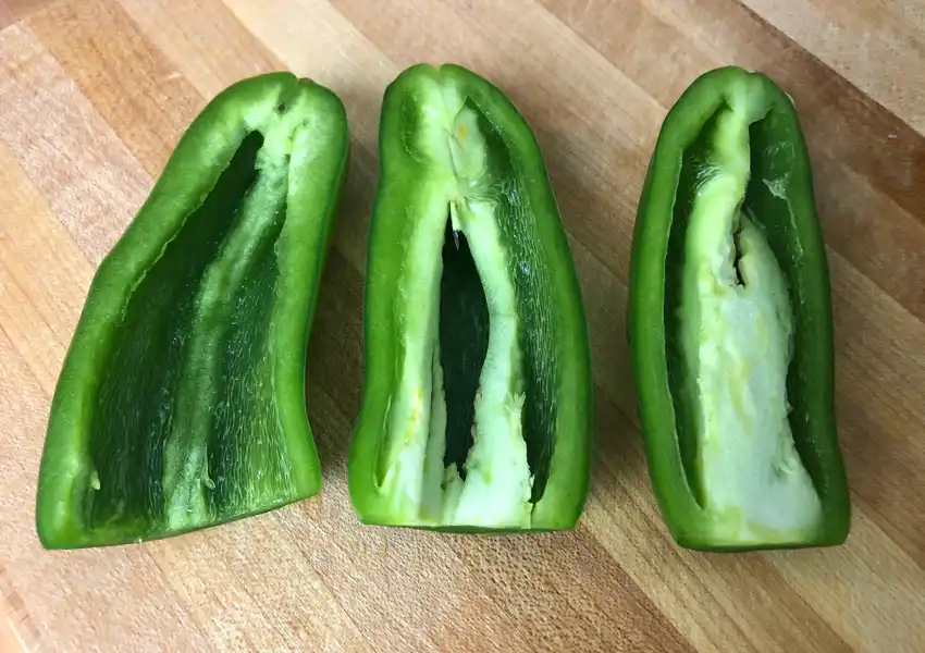 Jalapenos showing 3 levels of heat by how much pith to leave behind